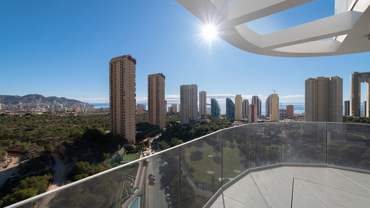 2 Bed Middle Floor Apartment in Benidorm in Benidorm, Apartment