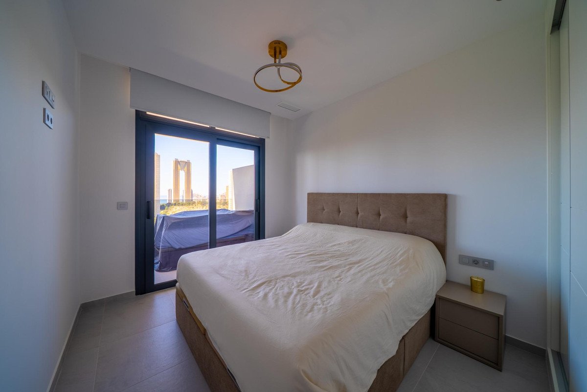 2 Bed شقة في الطابق الأوسط in Benidorm في Benidorm, شقة