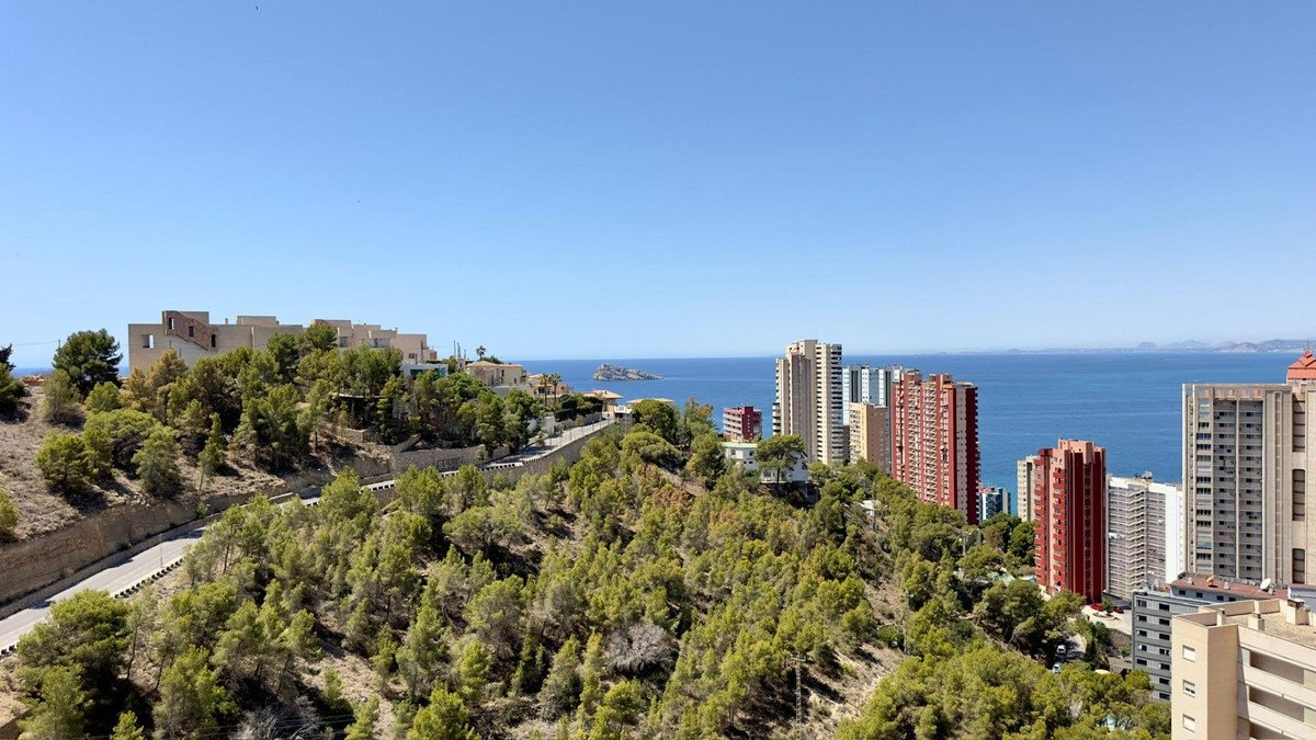 2 Bed मध्य मंजिल अपार्टमेंट in Benidorm में Benidorm, 
