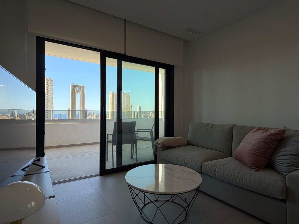 2 Bed شقة في الطابق الأوسط in Benidorm في Benidorm, شقة