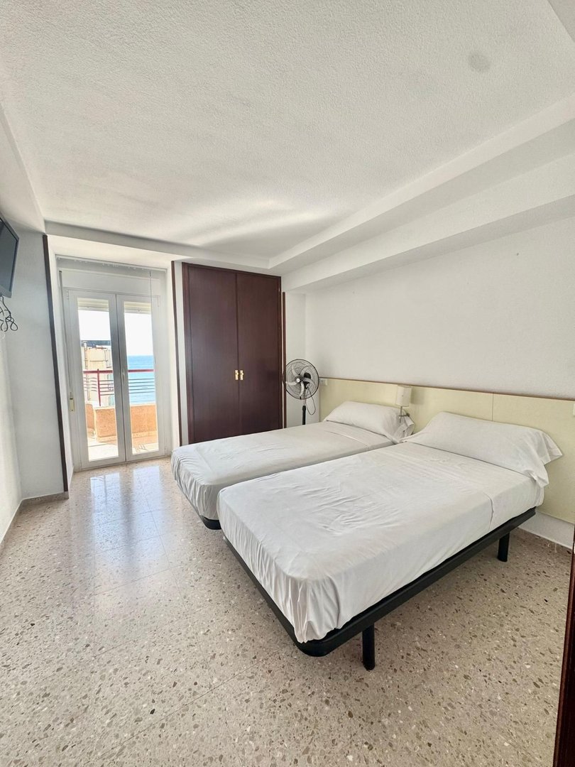 2 Bed شقة في الطابق الأوسط in Benidorm في Benidorm, شقة