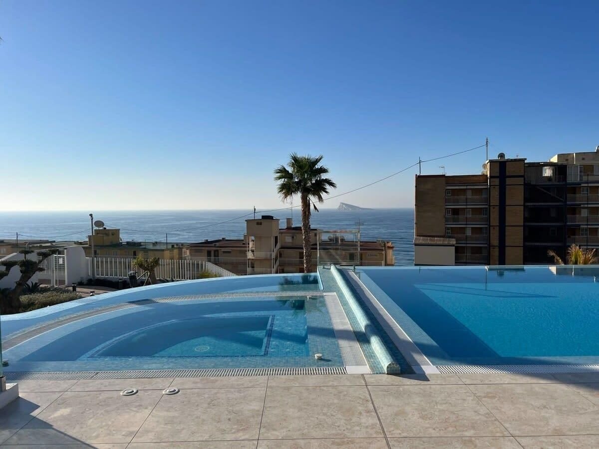 3 Bed شقة في الطابق الأوسط in Benidorm في Benidorm, شقة