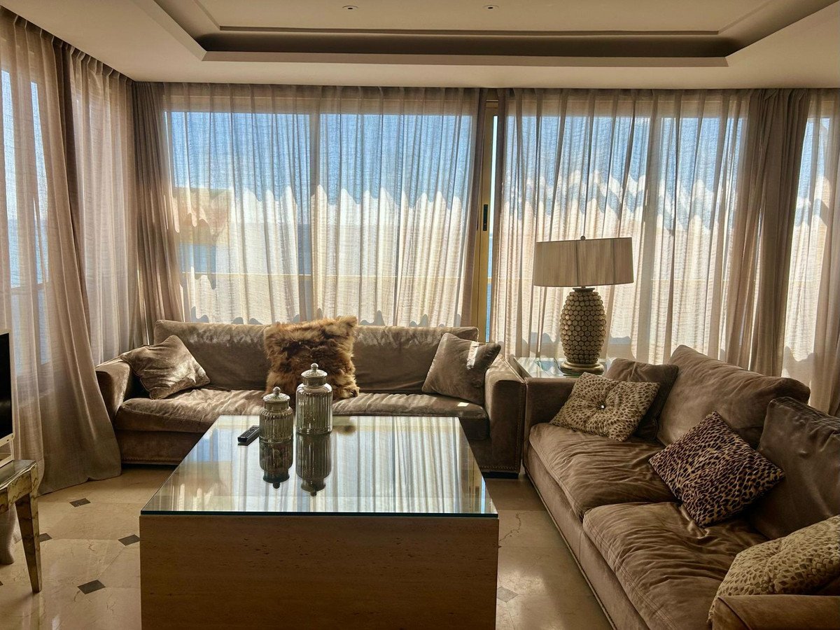 3 Bed דירה בקומה אמצעית in Benidorm ב- Benidorm, דירה