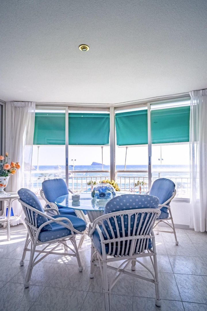 4 Bed شقة في الطابق الأوسط in Benidorm في Benidorm, شقة