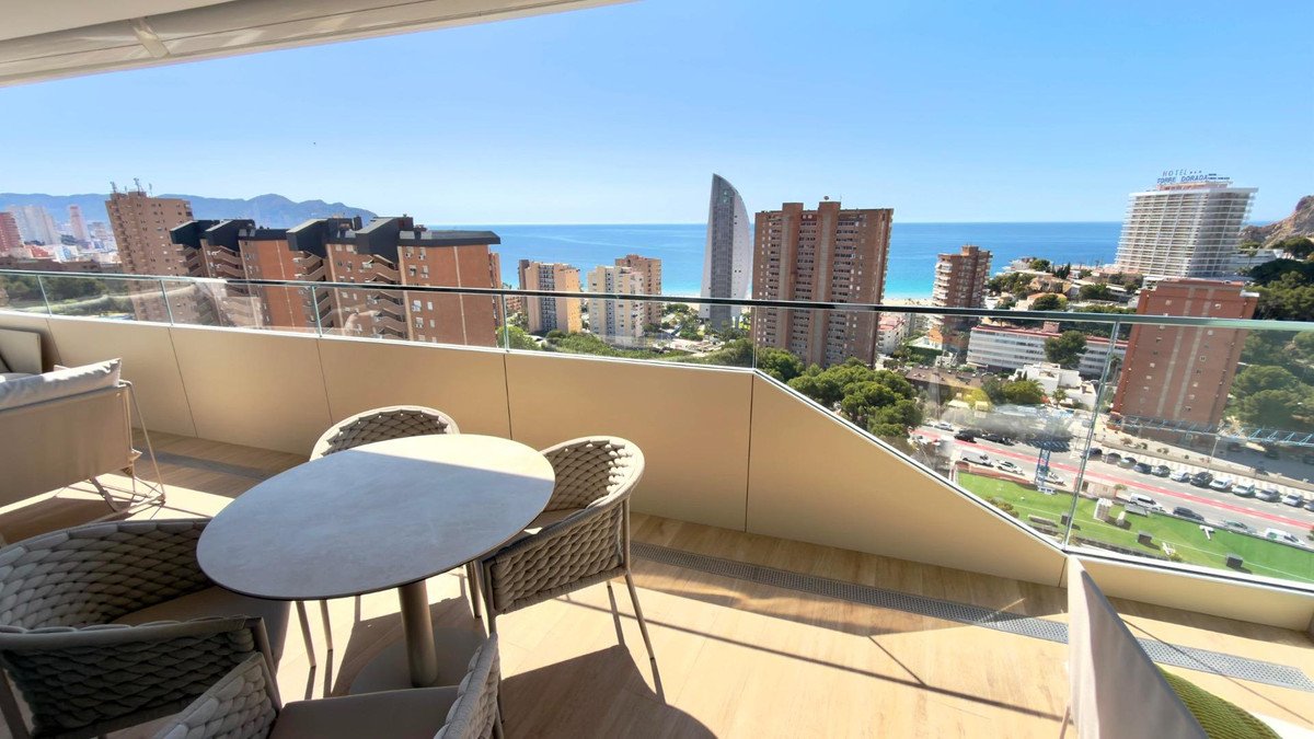 3 Bed Middle Floor Apartment in Benidorm in Benidorm, Apartment