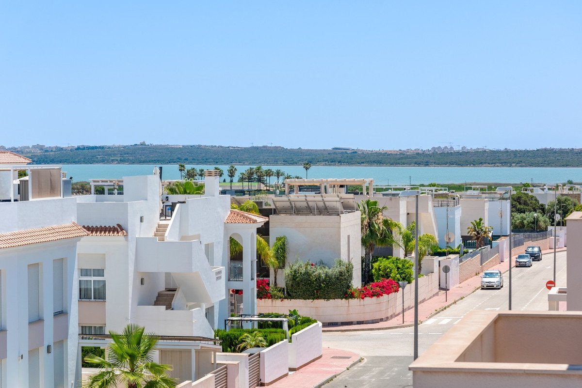 3 Bed منزل شبه منفصل in Ciudad Quesada في Ciudad Quesada, فيلا شبه منفصلة