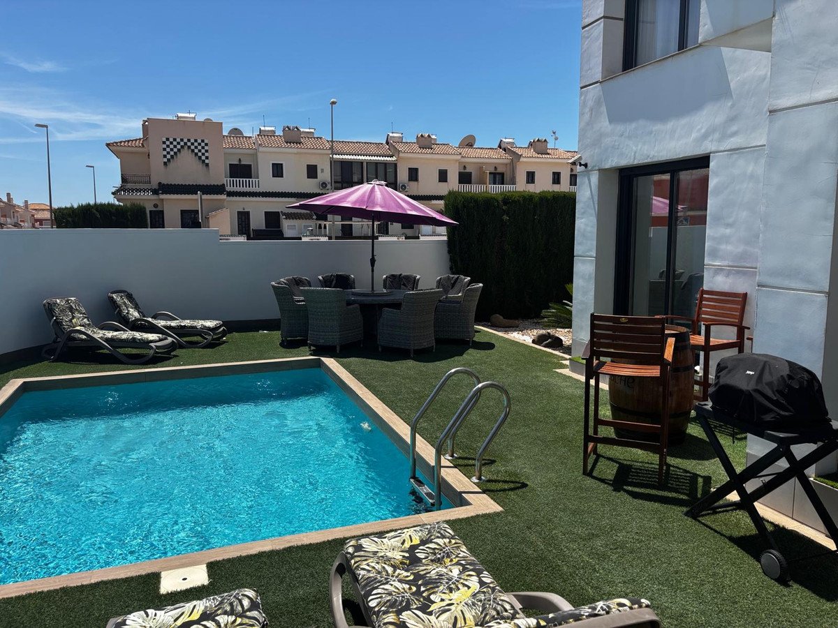 4 Bed Detached Villa in Ciudad Quesada in Ciudad Quesada, Detached Villa