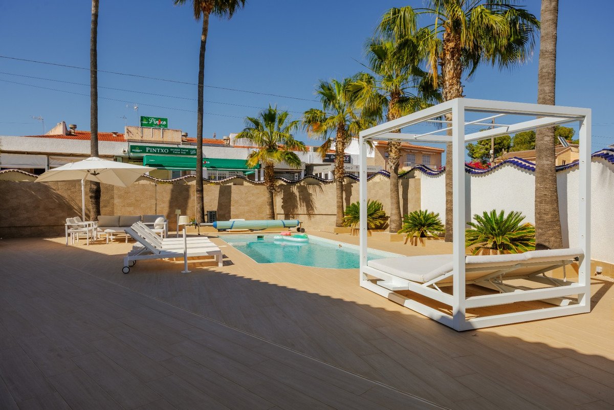 5 Bed Detached Villa in Ciudad Quesada in Ciudad Quesada, Detached Villa