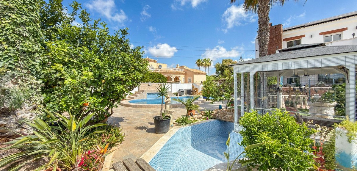 7 Bed فيلا مستقلة in Ciudad Quesada في Ciudad Quesada, 