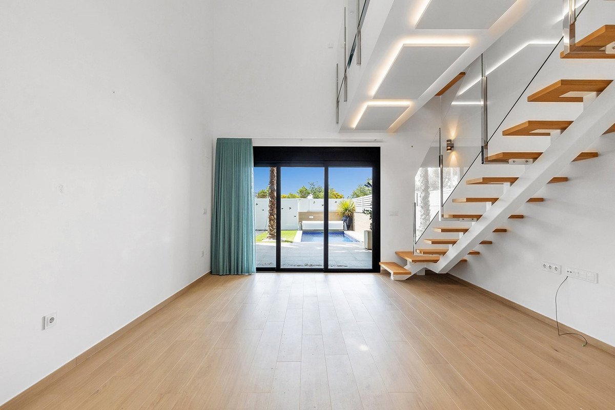 3 Bed فيلا مستقلة in Benijofar في Benijofar, فيلا منفصلة
