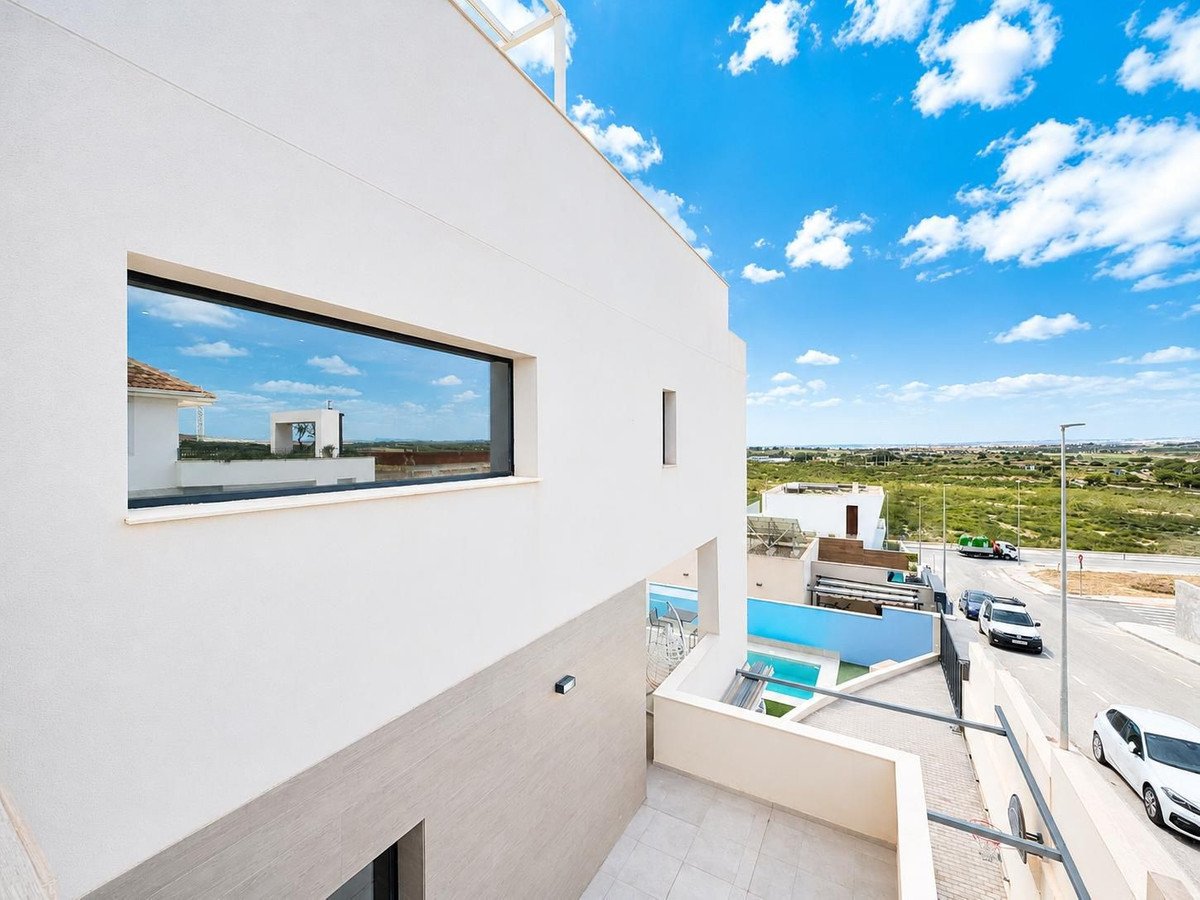 4 Bed Vrijstaande Villa in Benijofar in Benijofar, 