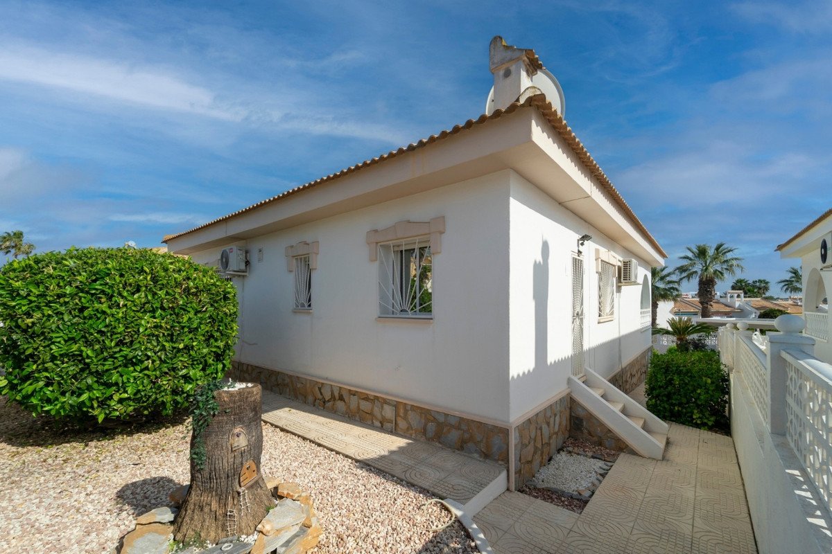 2 Bed Detached Villa in Benijofar in Benijofar — Detached Villa