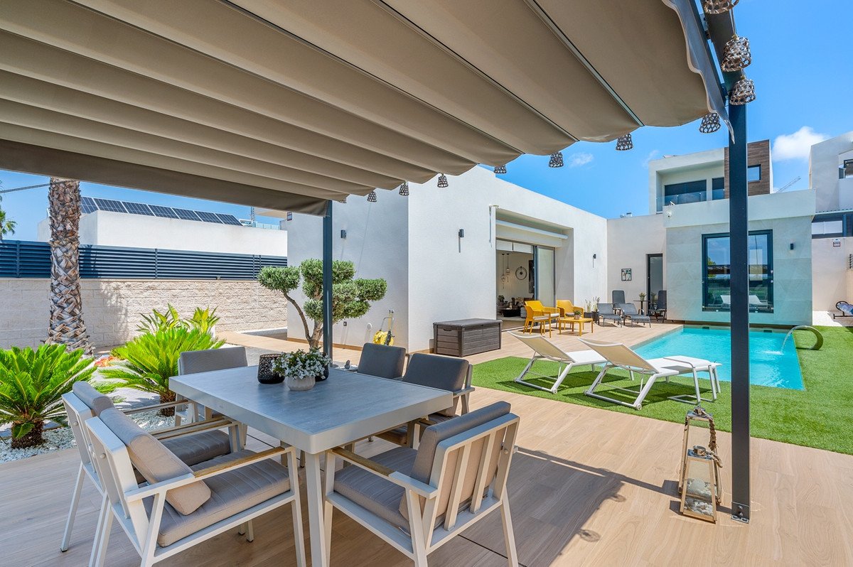 3 Bed Detached Villa in Benijofar in Benijofar, Detached Villa
