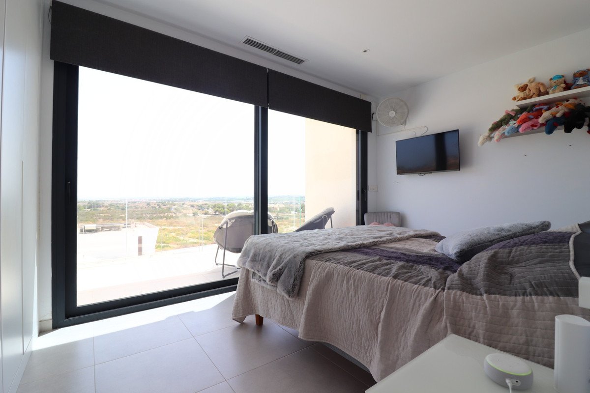 4 Bed Detached Villa in Benijofar in Benijofar, Detached Villa