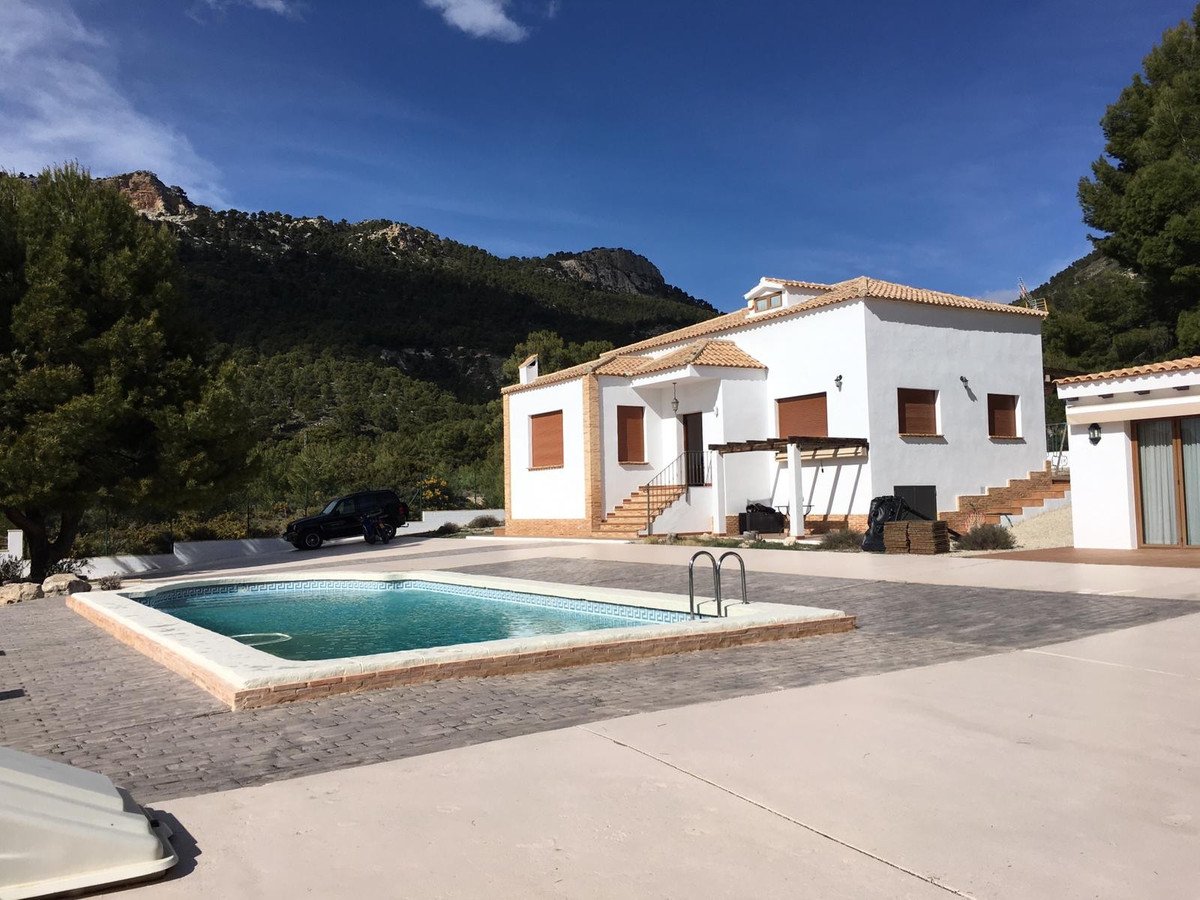 5 Bed Detached Villa in Castalla in Castalla, Detached Villa