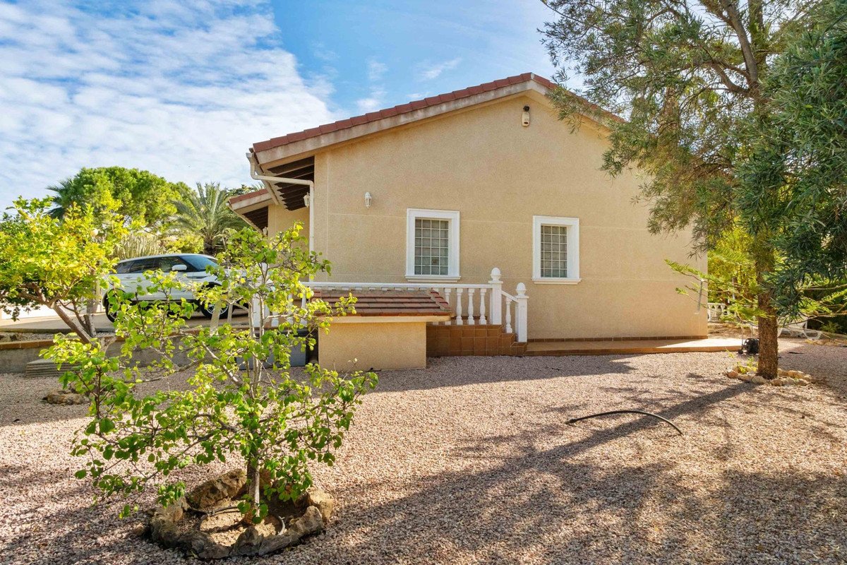 3 Bed Detached Villa in Cabo Roig in Cabo Roig — Detached Villa