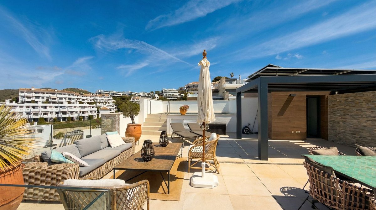 3 Bed Penthouse Duplex in Cabopino in Cabopino, Penthouse Duplex