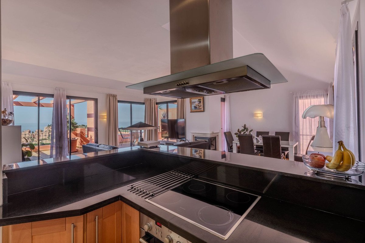 3 Bed Penthouse in Calahonda in Calahonda, Penthouse