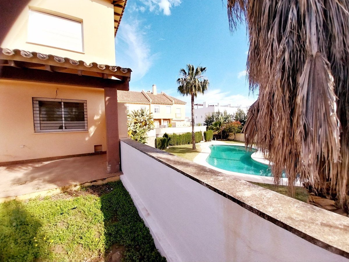 4 Bed Townhouse in Calahonda in Calahonda — Townhouse