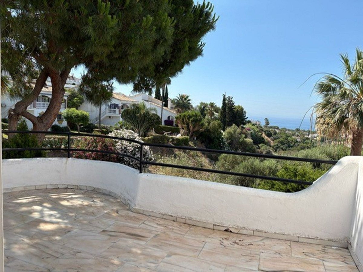 3 Bed Semi-Detached House in Calahonda in Calahonda, Semi-Detached House
