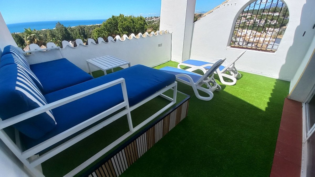 4 Bed Semi-Detached House in Calahonda in Calahonda, Semi-Detached House