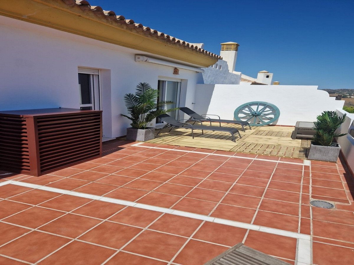 2 Bed Penthouse in Calanova Golf in Calanova Golf, Penthouse