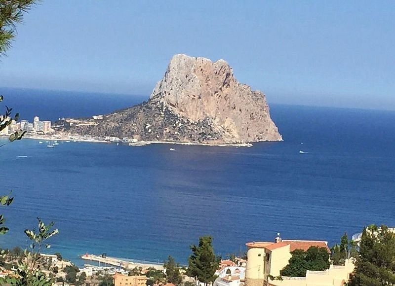 4 Bed Bungalow in Calpe في Calpe, فيلا