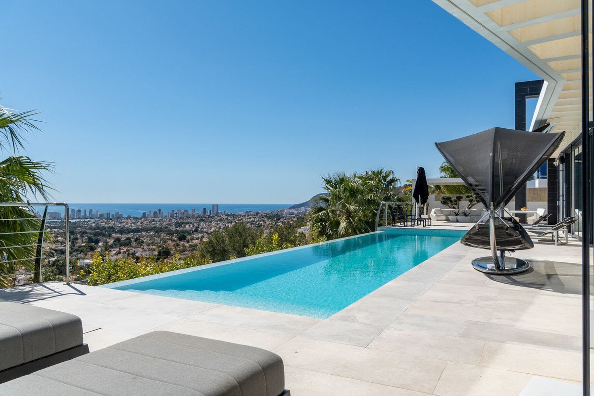 4 Bed فيلا مستقلة in Calpe في Calpe, 