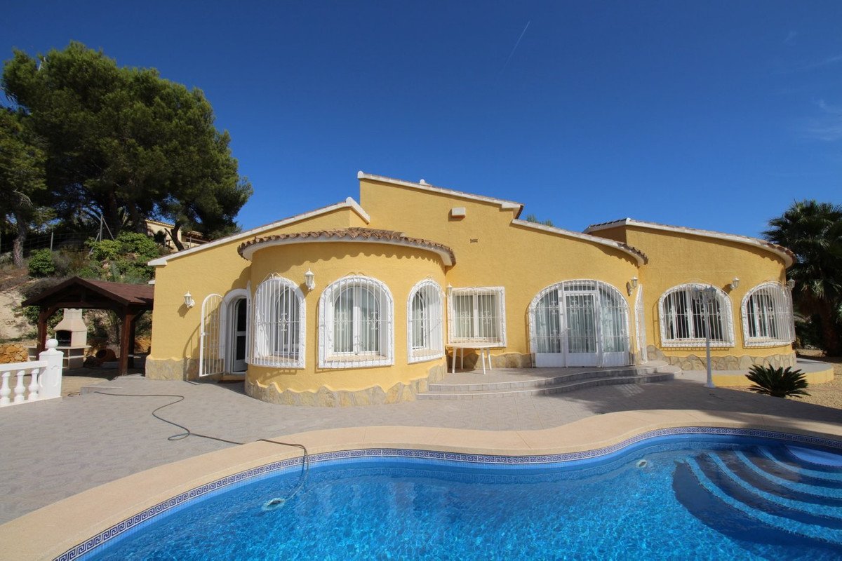 5 Bed Bungalow in Calpe in Calpe, Bungalow