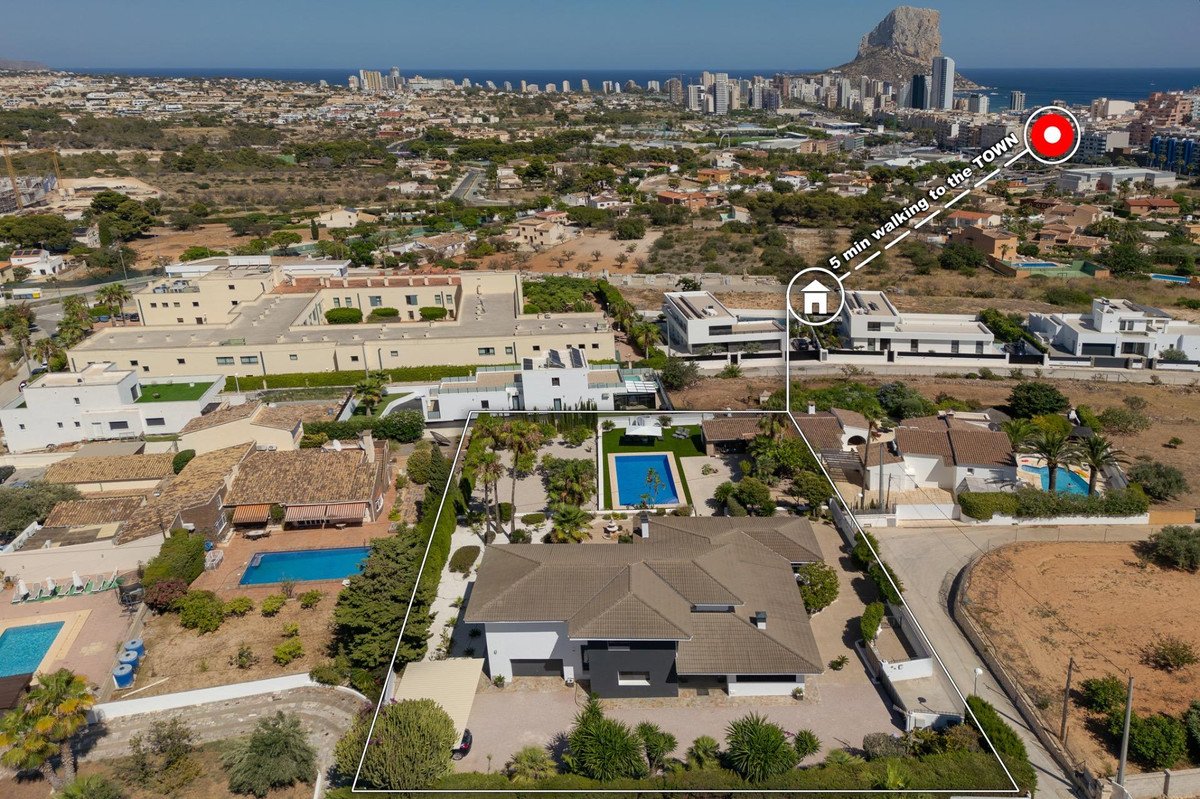 6 Bed Bungalow in Calpe in Calpe, Bungalow