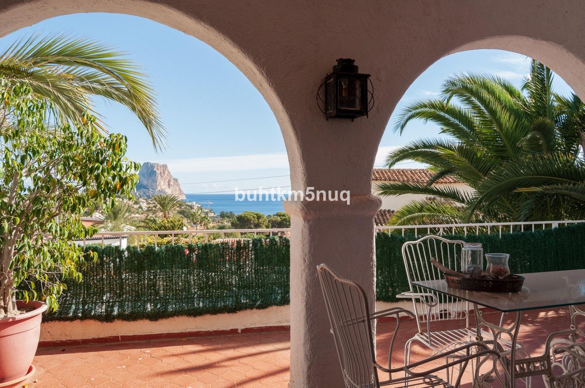4 Bed 단독 빌라 in Calpe 위치 Calpe, 
