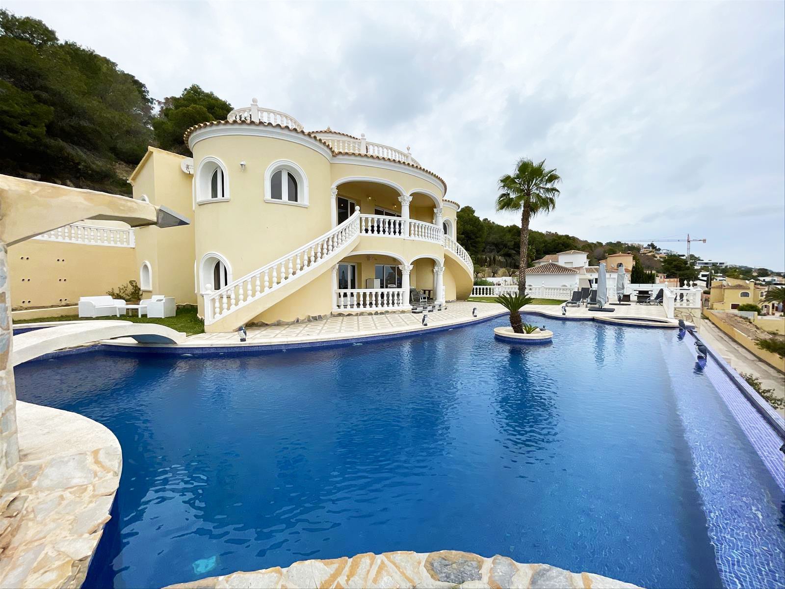 4 Bed Fritliggende villa in Calpe i Calpe, Fristående Villa