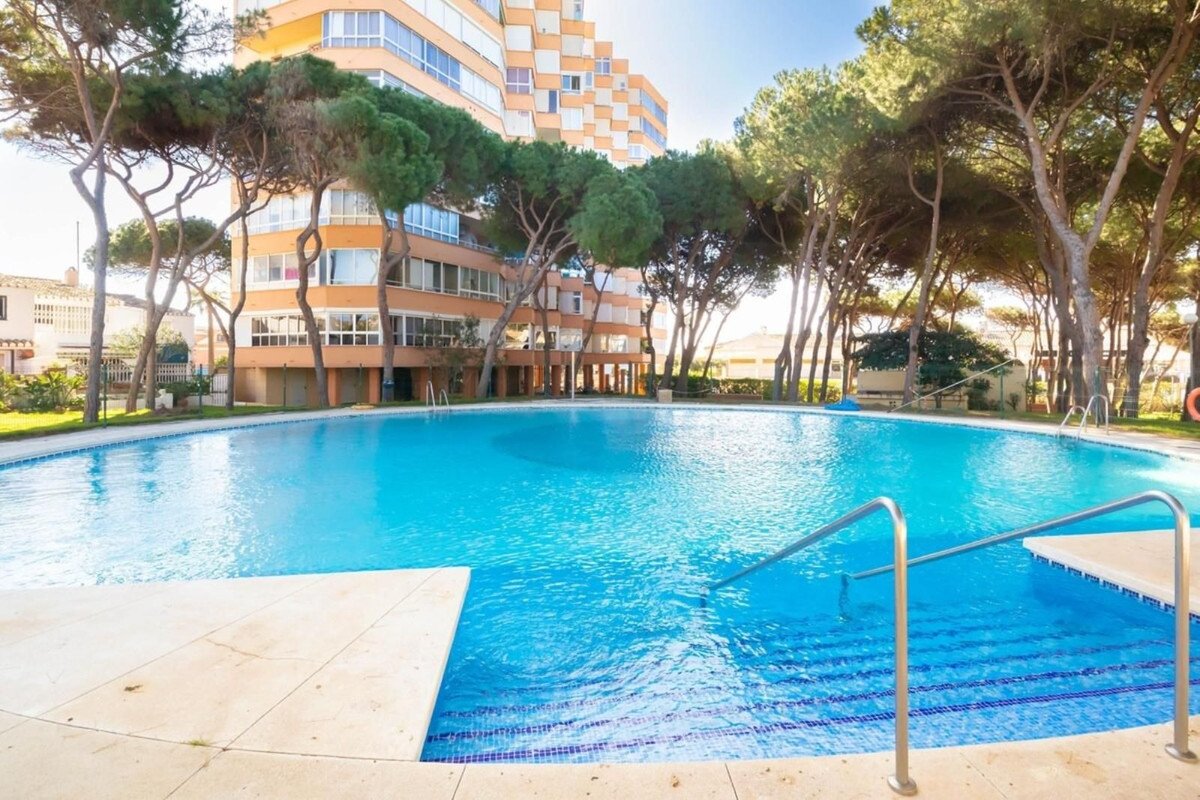 1 Bed Middle Floor Apartment in Calypso in Calypso — Apartment