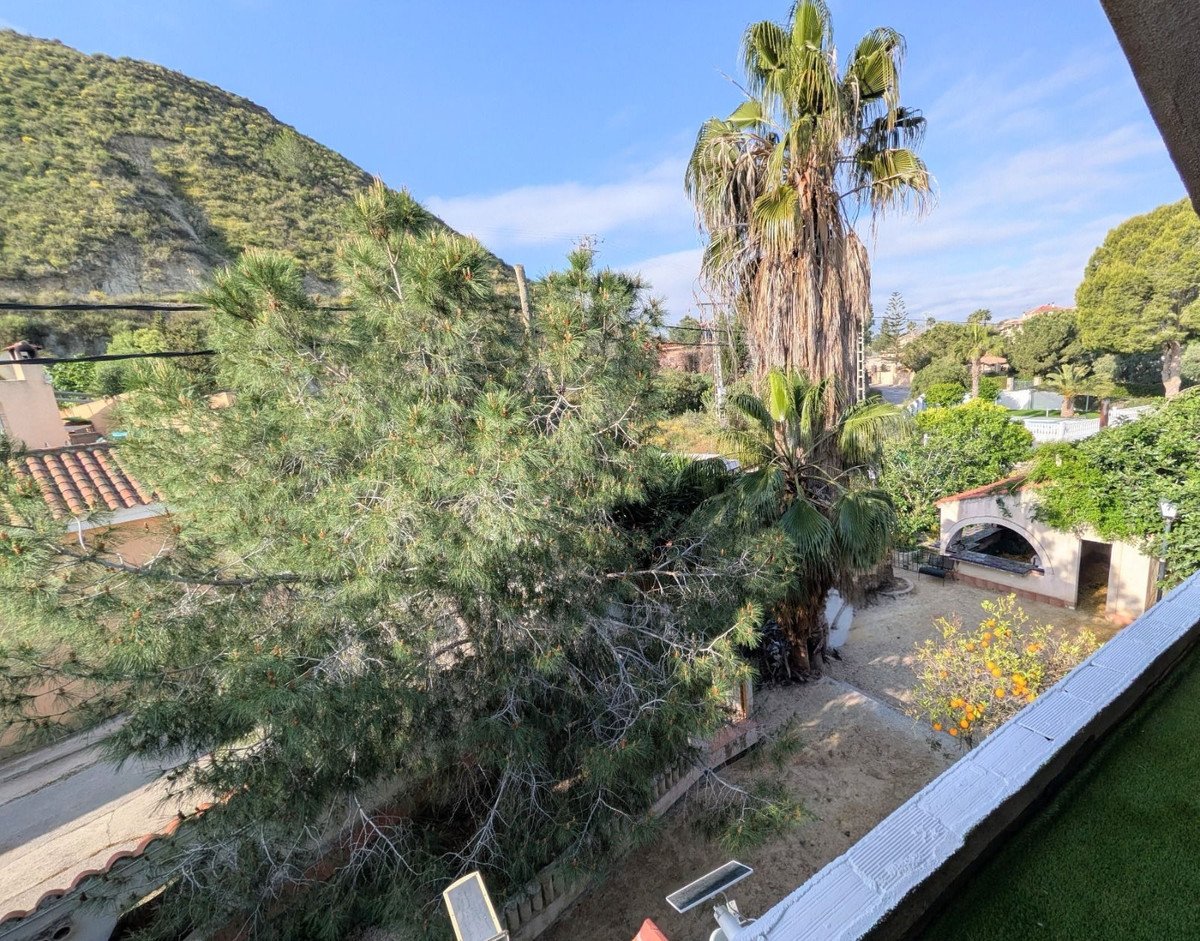 6 Bed Detached Villa in Cañada de San Pedro in Cañada de San Pedro — Detached Villa