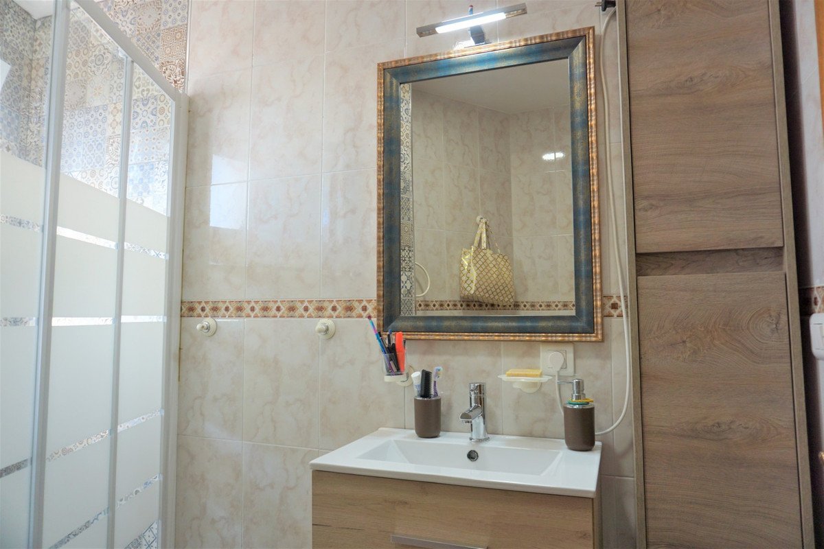 4 Bed Middle Floor Apartment in Canillas de Aceituno v Canillas de Aceituno — Apartmán