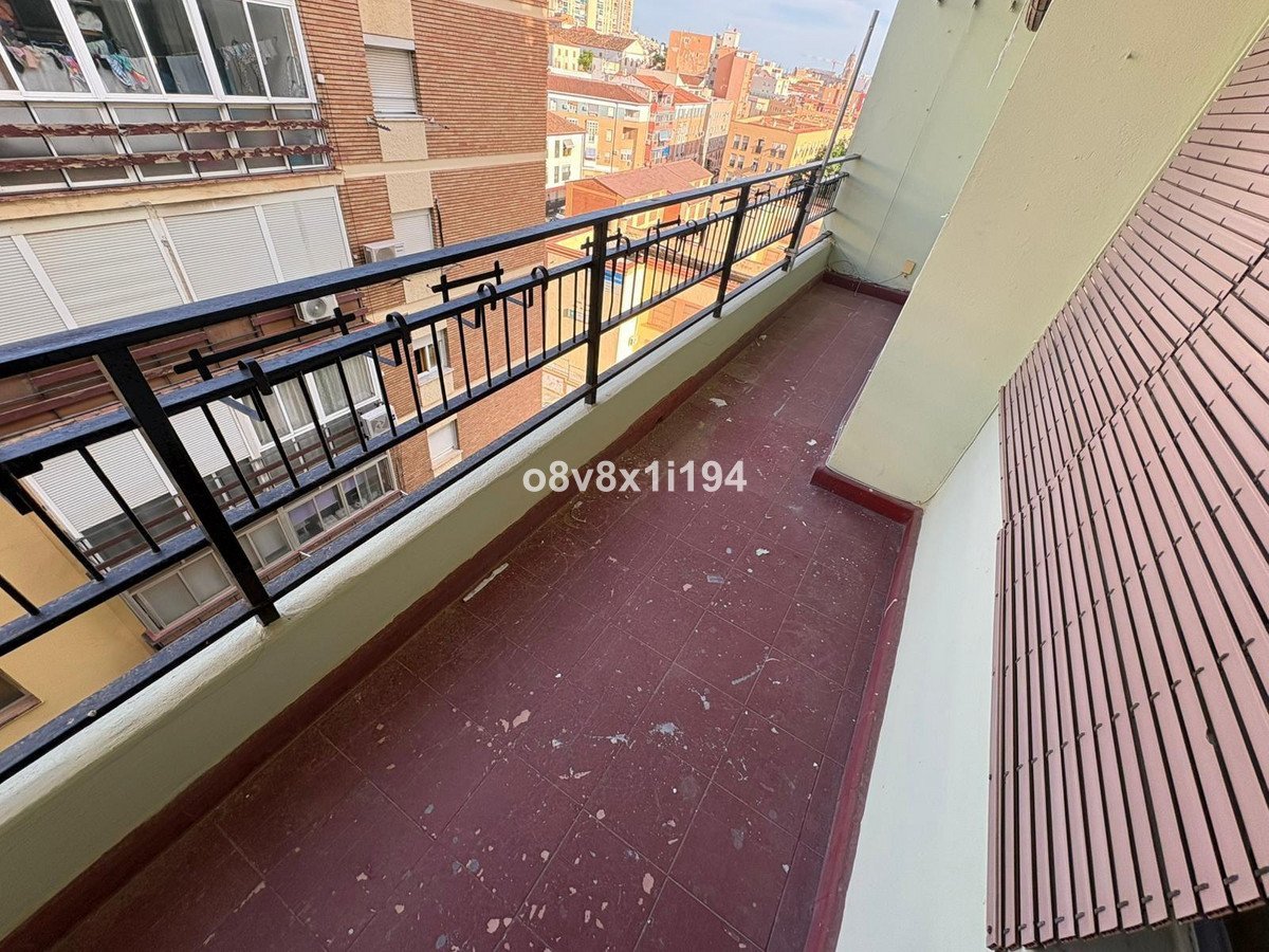 4 Bed Middle Floor Apartment in Capuchinos in Capuchinos — Apartment