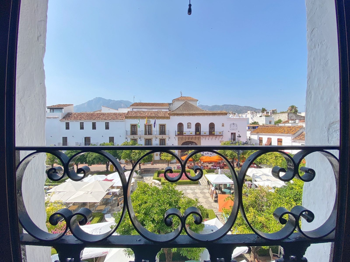 16 Bed Appartementencomplex in Marbella in Marbella, Appartementencomplex