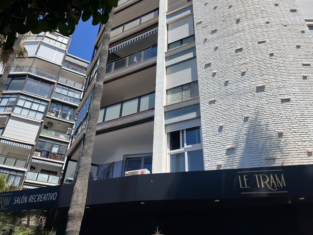 1 Bed شقة في الطابق الأوسط in Marbella في Marbella, شقة