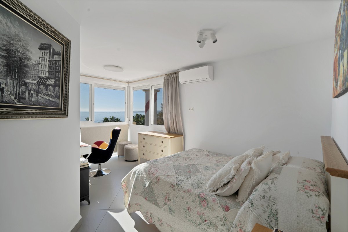 2 Bed شقة في الطابق الأوسط in Marbella في Marbella, شقة