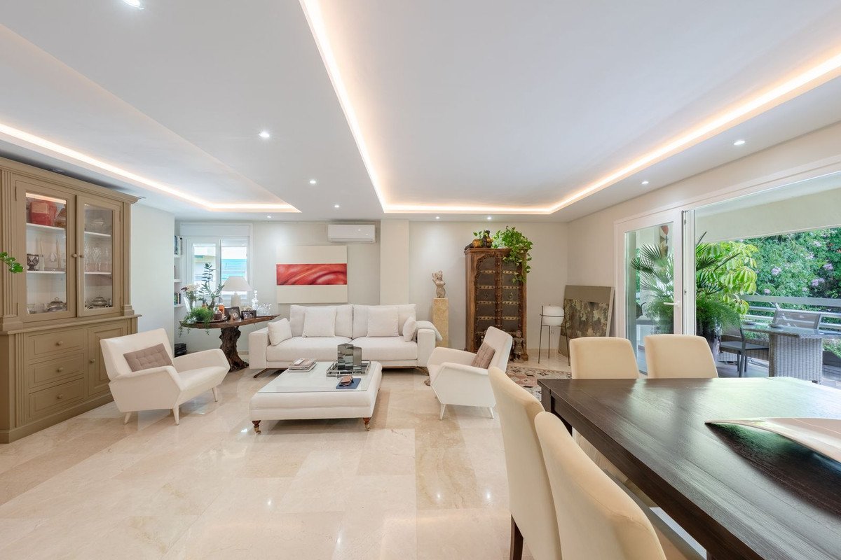 2 Bed شقة في الطابق الأوسط in Marbella في Marbella, شقة