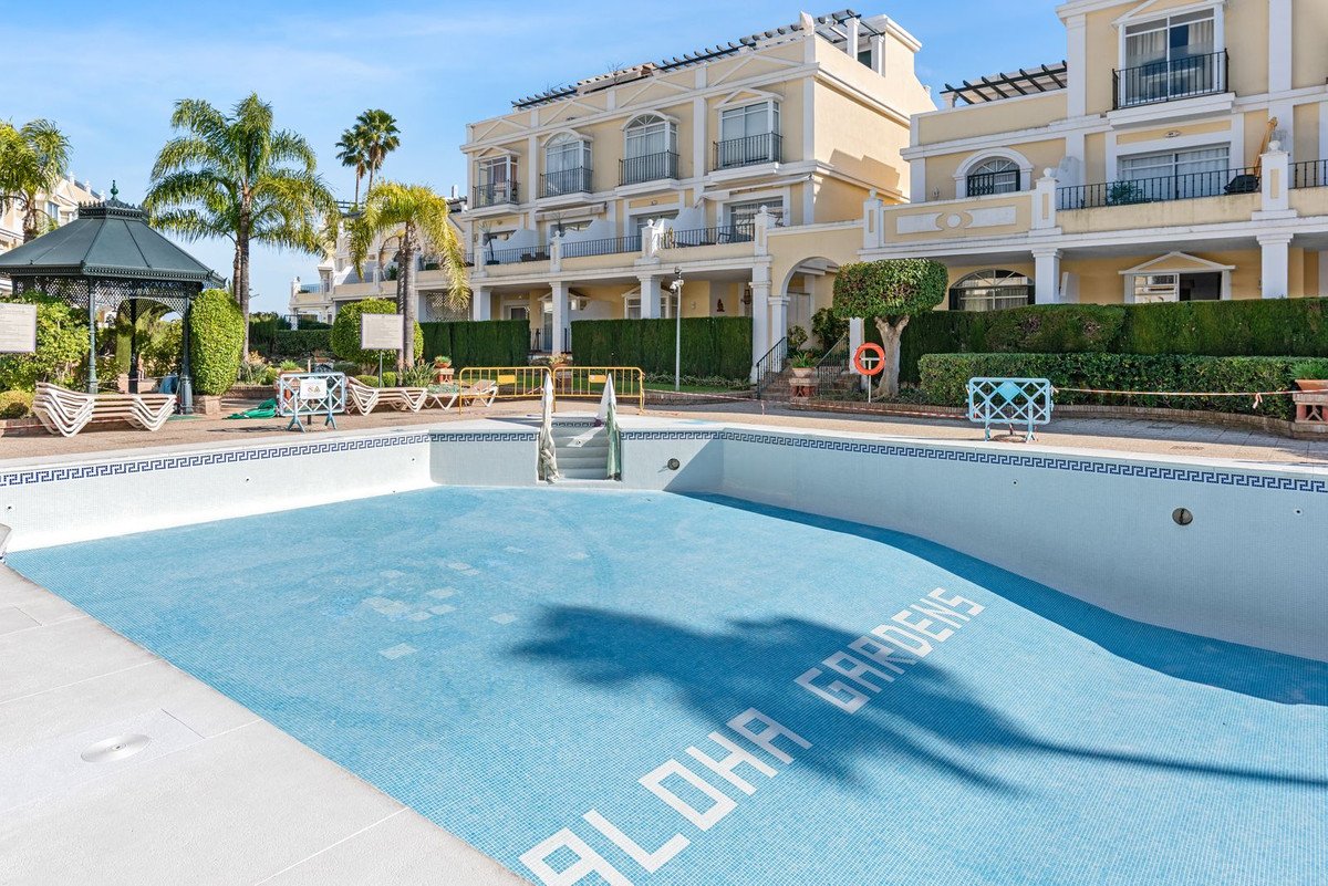 3 Bed شقة في الطابق الأرضي in Marbella في Marbella, شقة