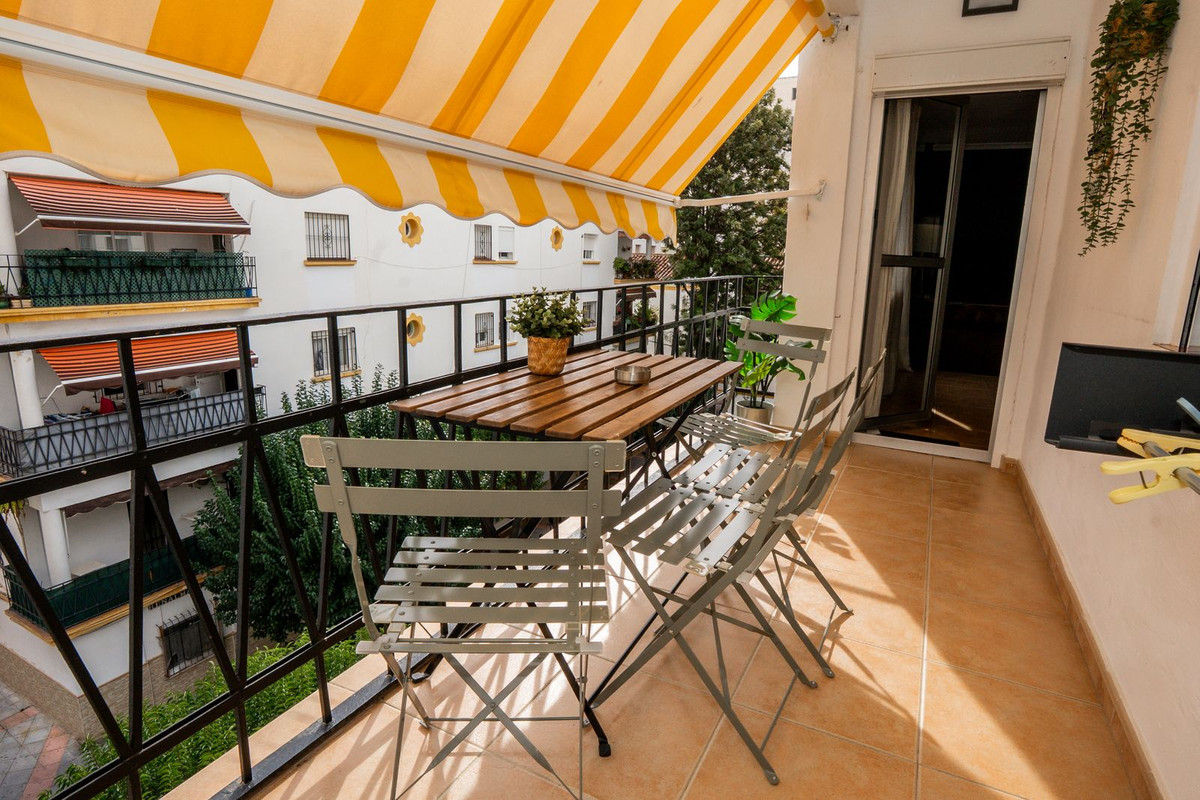4 Bed شقة في الطابق الأوسط in Marbella في Marbella, شقة