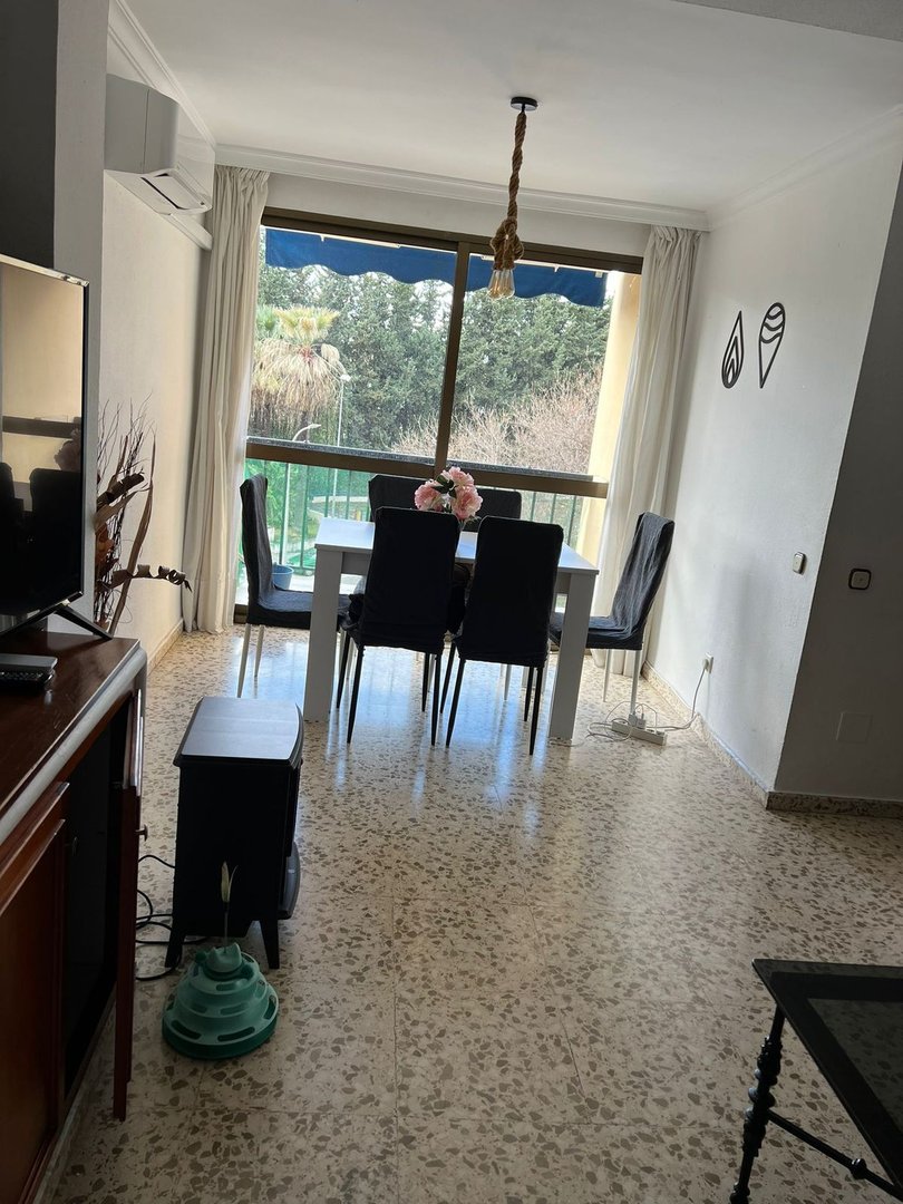 4 Bed شقة في الطابق الأوسط in Marbella في Marbella, شقة