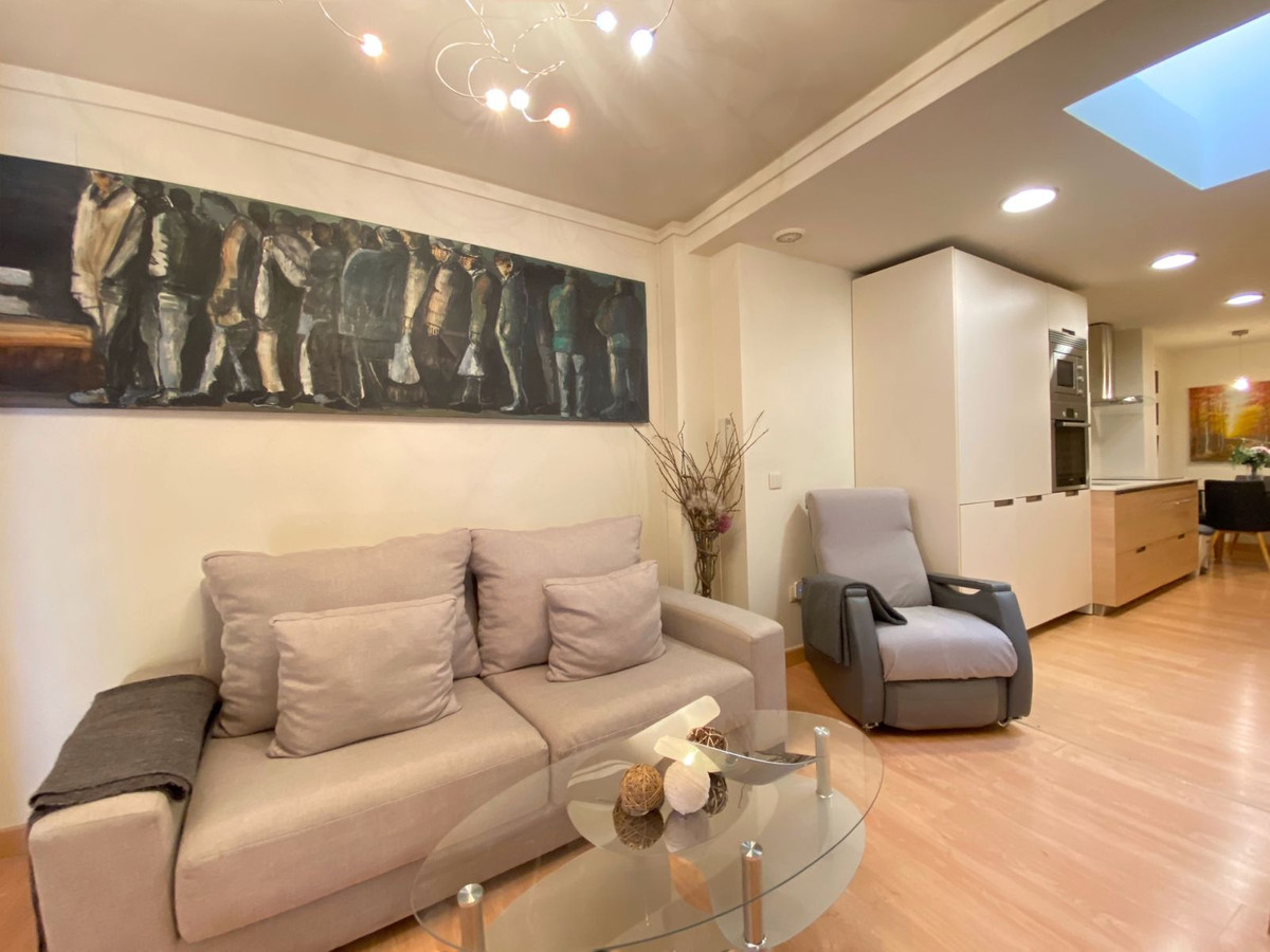 2 Bed Building in Marbella in Marbella, Gebouw