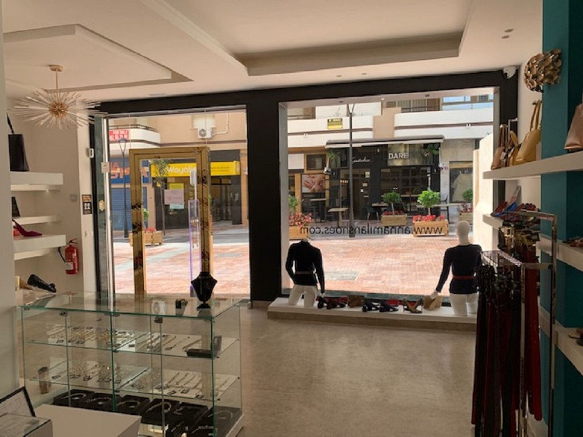 Commercial Premises in Marbella in Marbella, Commercieel Pand