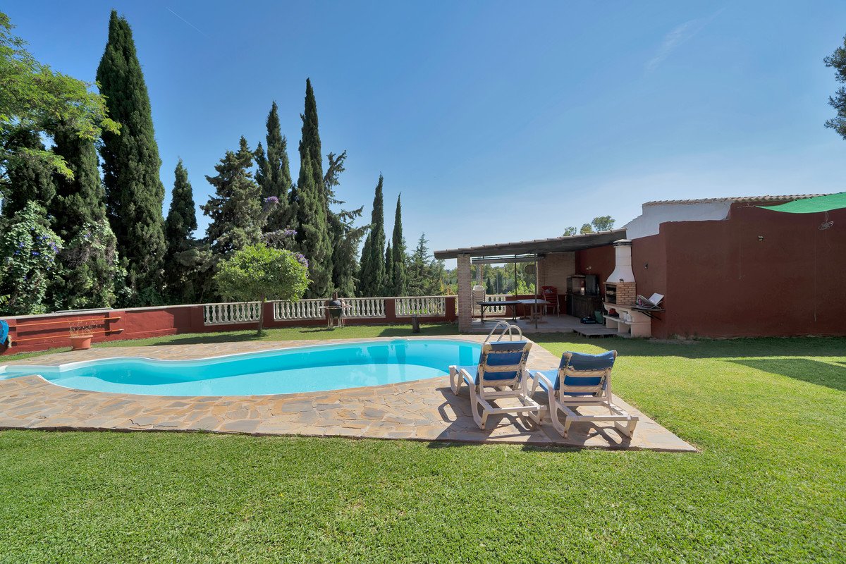 7 Bed Vrijstaande Villa in Marbella in Marbella, Vrijstaande Villa