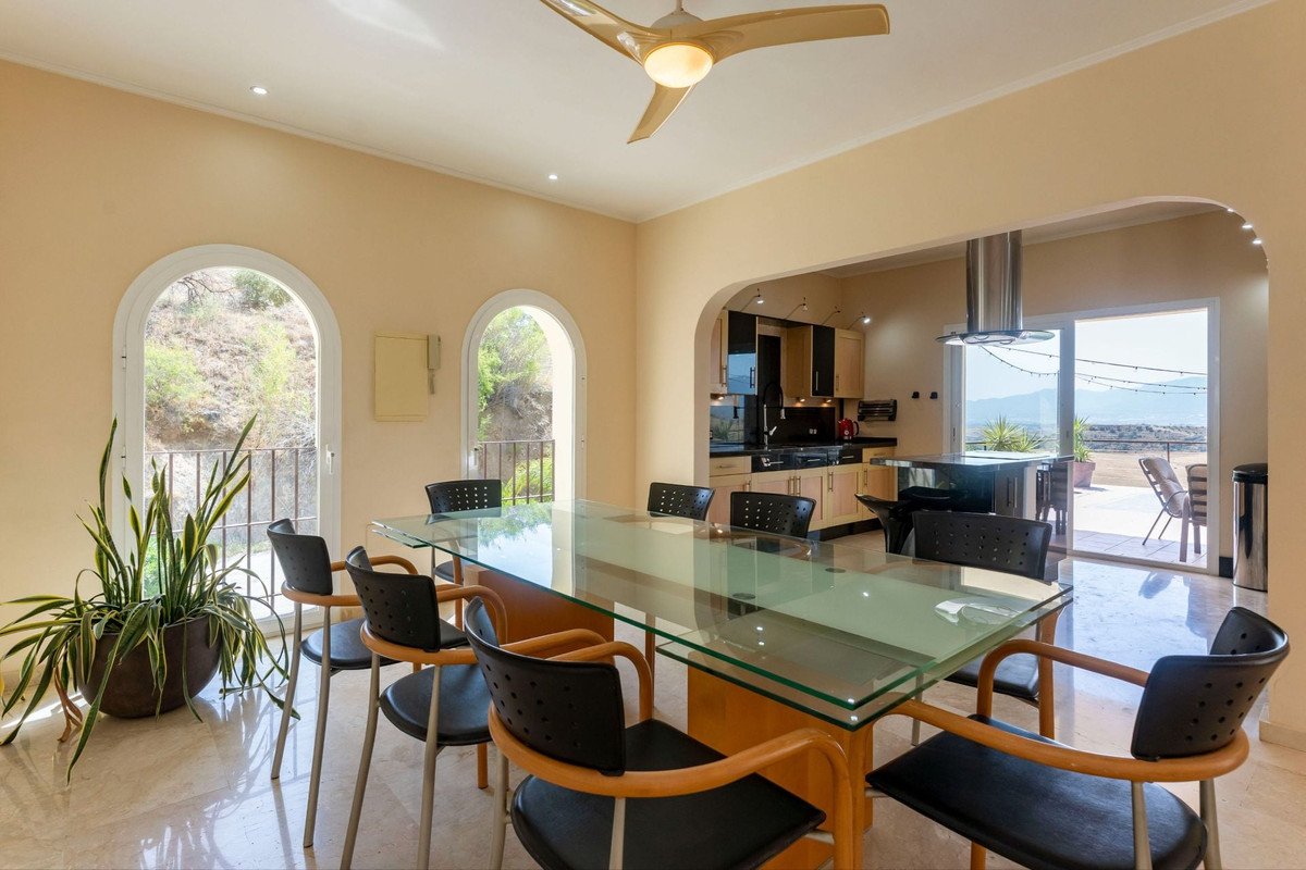 3 Bed Finca - Cortijo in Cártama in Cártama, Finca - Cortijo