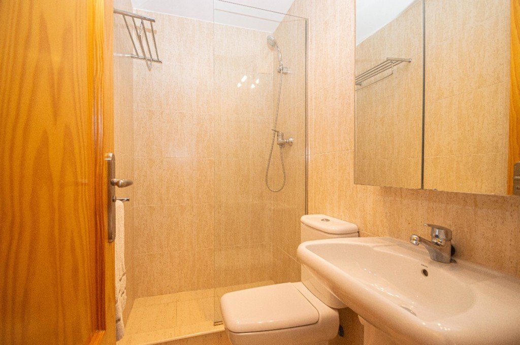 4 Bed Middle Floor Apartment in Carvajal u Carvajal — Apartman