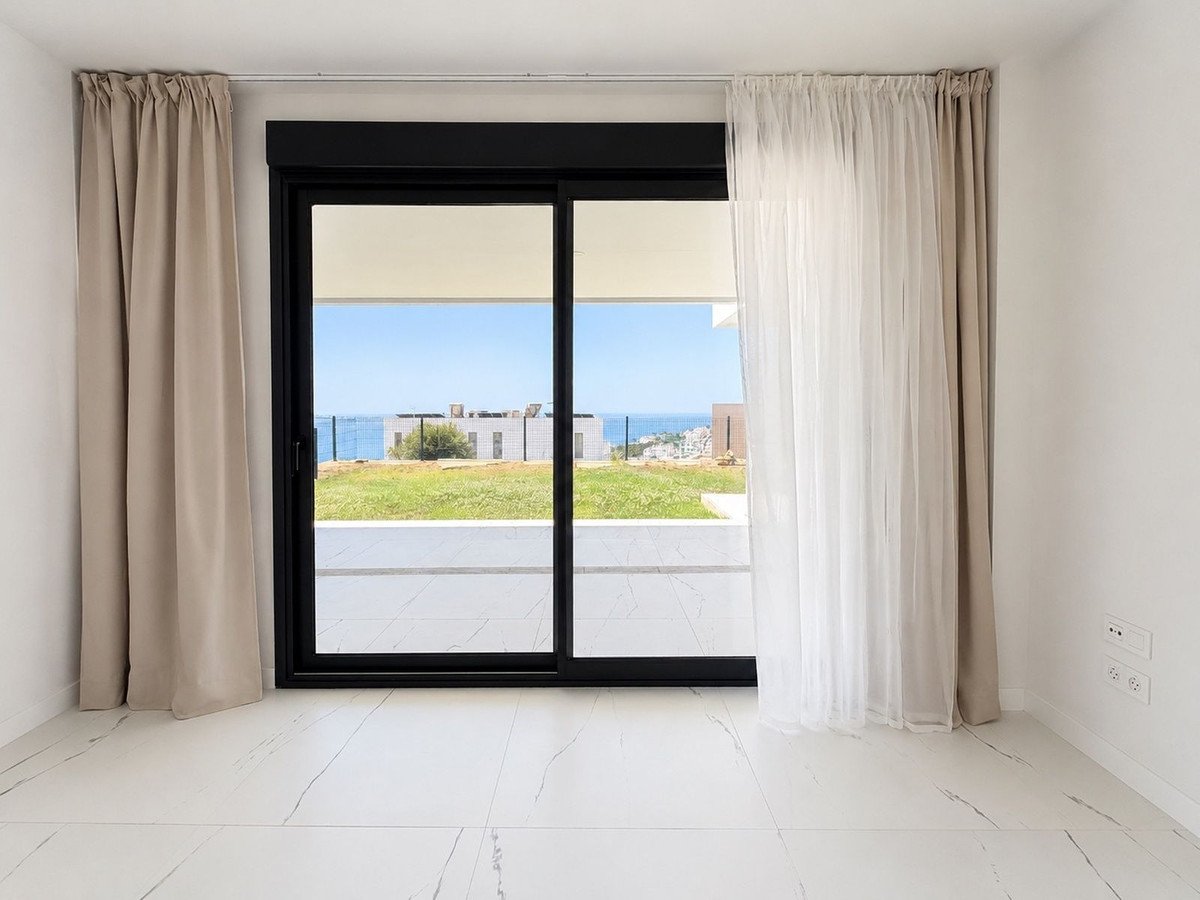 2 Bed Ground Floor Apartment in Casares in Casares, Apartment