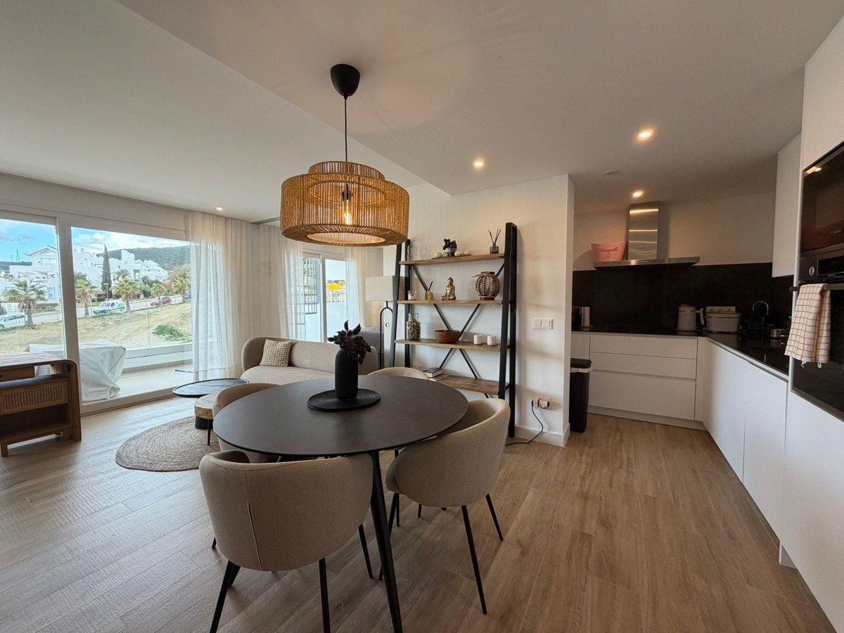 2 Bed Top Floor Apartment in Casares in Casares, Apartment